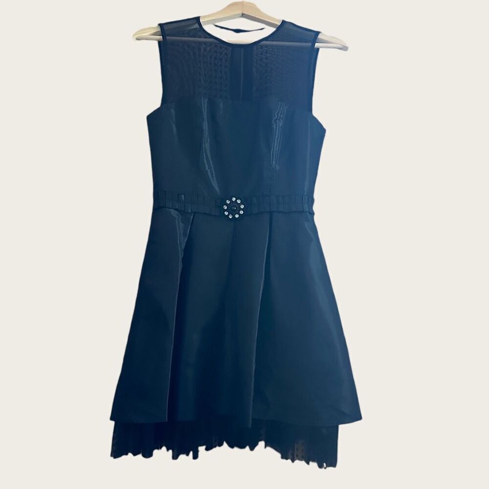 NWT Laundry Black Mesh Sleeveless Cocktail Dress Size 2 Pleated‎ LBD Wedding